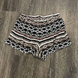 Small Aztec stretchy shorts